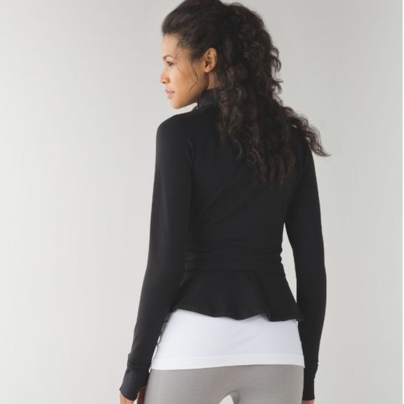 Lululemo zip-up jacket Navy; size Small - Picture 1 of 4